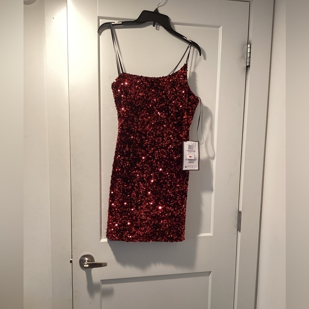 NWT‎ B. Darlin Size 11/12 Slim Red Dress